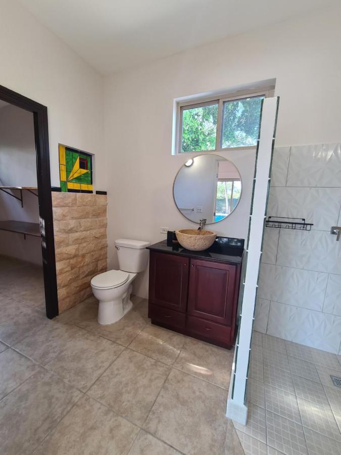 Pool House With Shared Pool Access Hotell David Exteriör bild