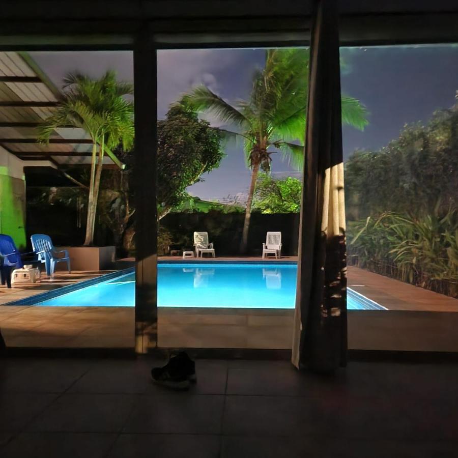Pool House With Shared Pool Access Hotell David Exteriör bild